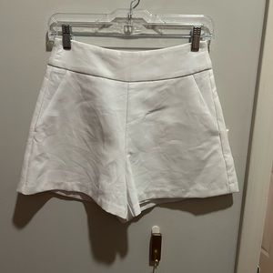 DO+BE white shorts
